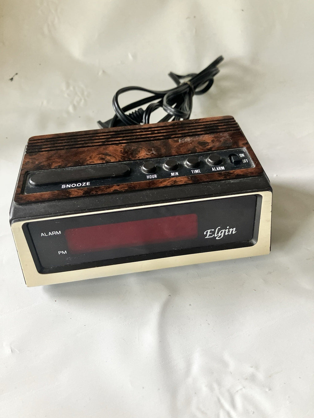 Vintage Elgin Wood tone Electric Analog Bedside Alarm Click Working Condition