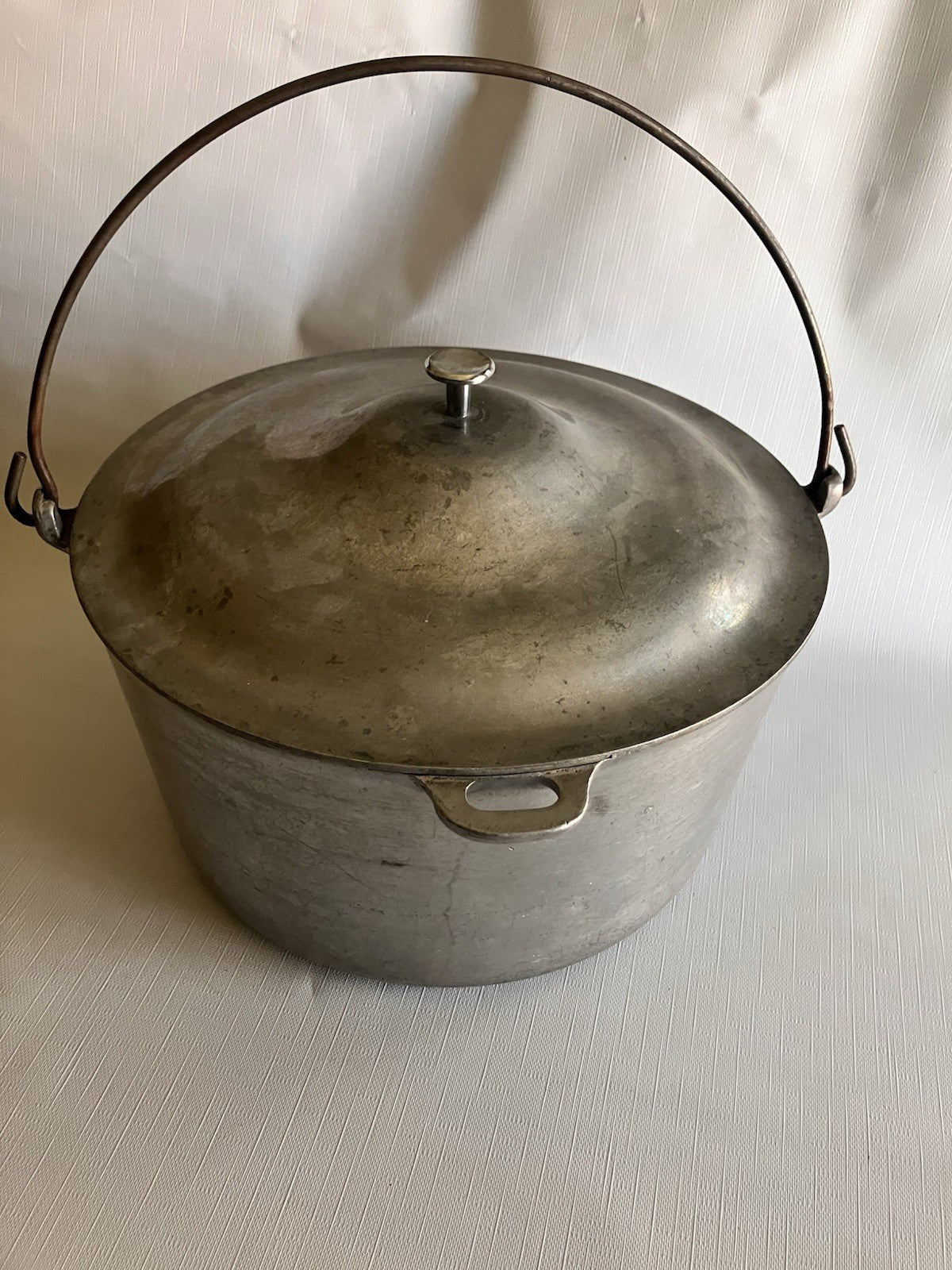 True Vintage CLUB Aluminum 4 Quart Stock Pot/Dutch Oven with Lid and Bale Handle