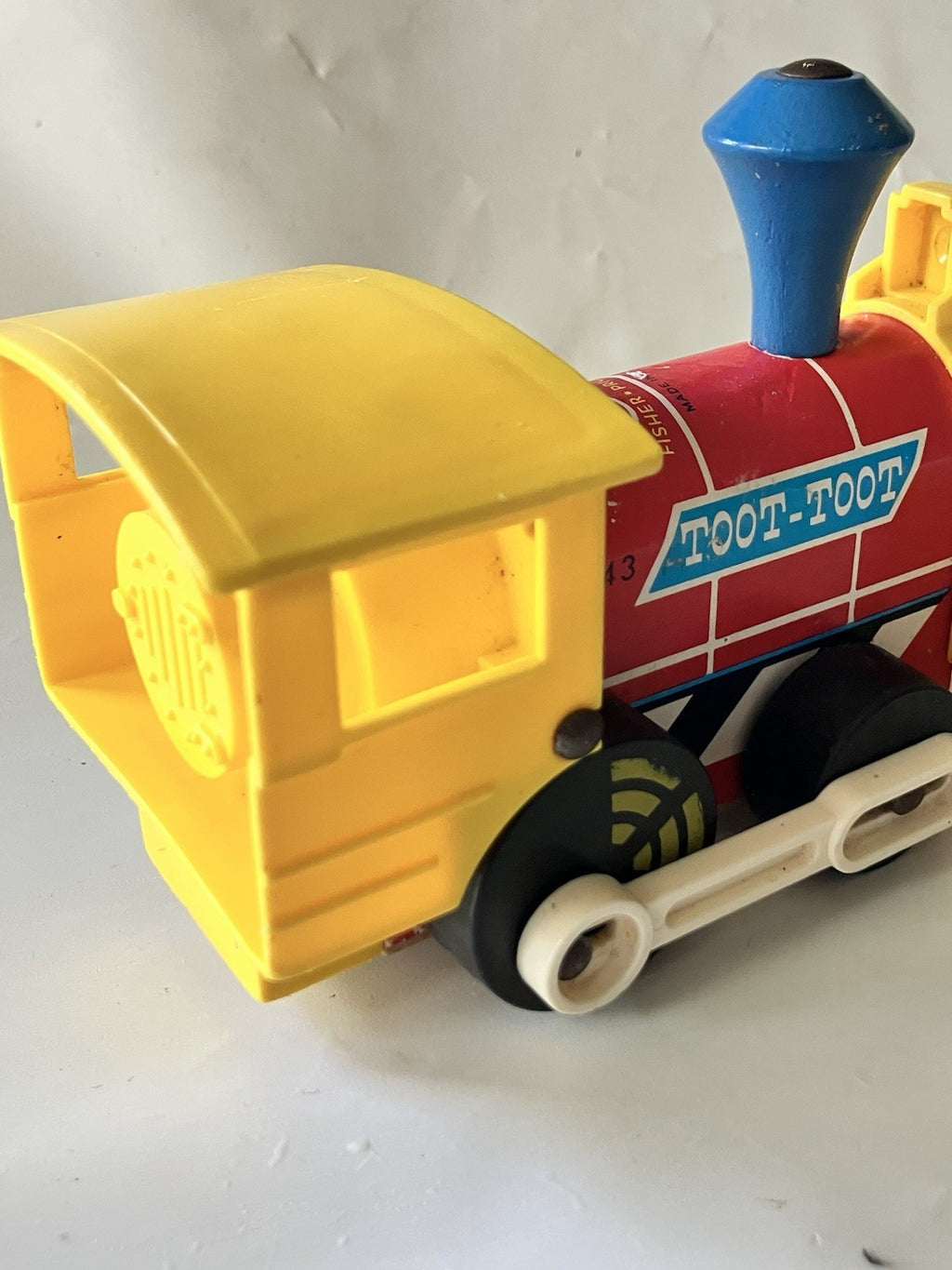 Vintage Fisher Price Toot Toot Train Engine #643 1960s Wooden Body Pull Toy