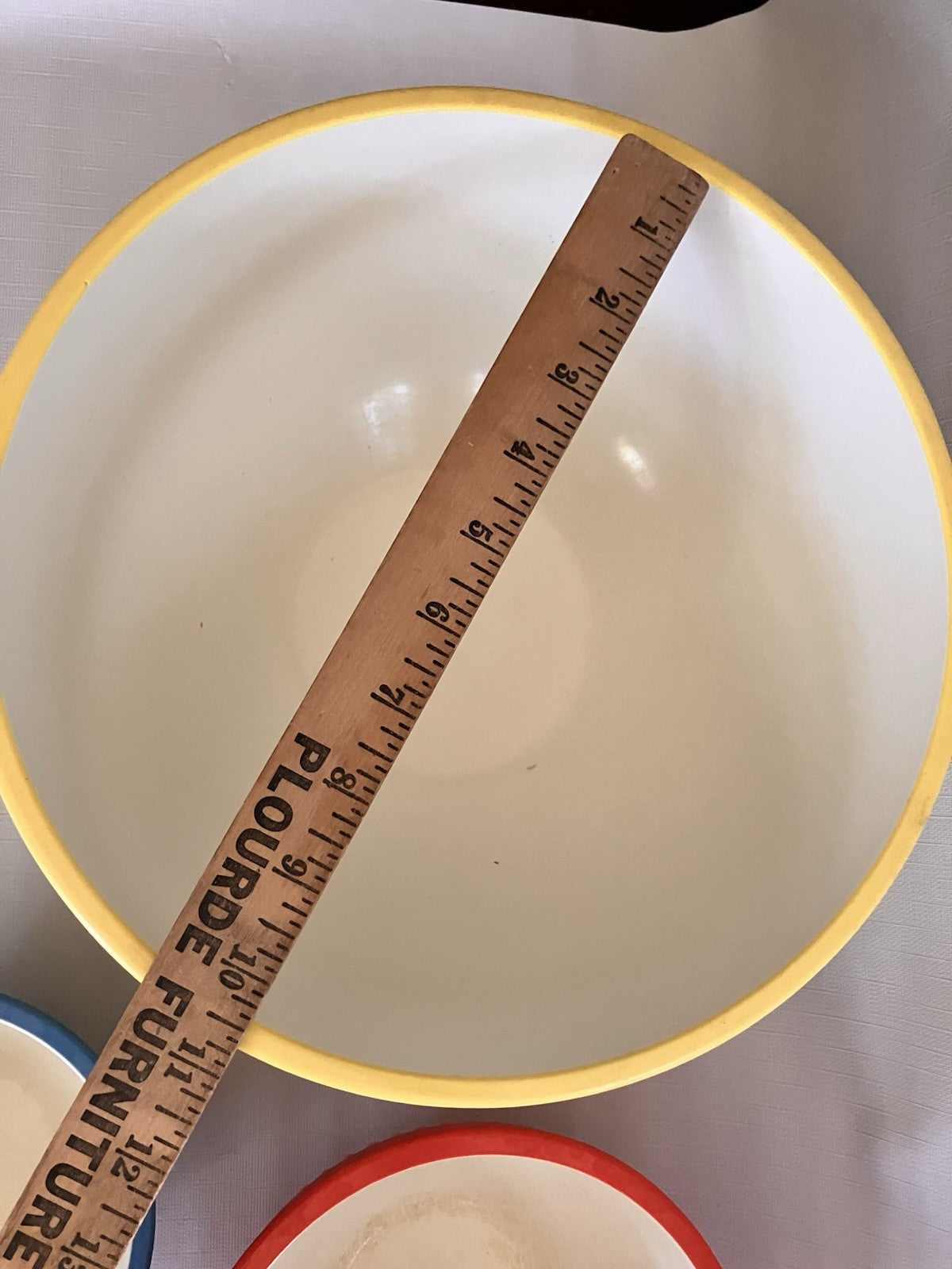 Vintage Melamine Mixing Bowls And NWB 11 Pc Measuring Cups