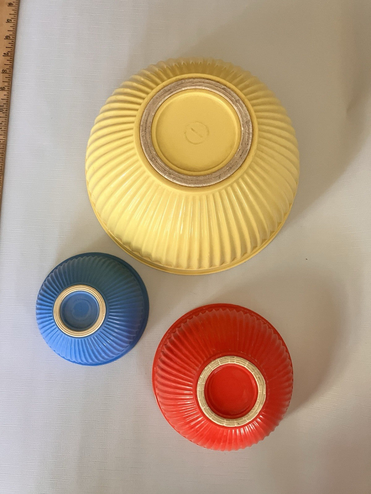 Vintage Melamine Mixing Bowls And NWB 11 Pc Measuring Cups