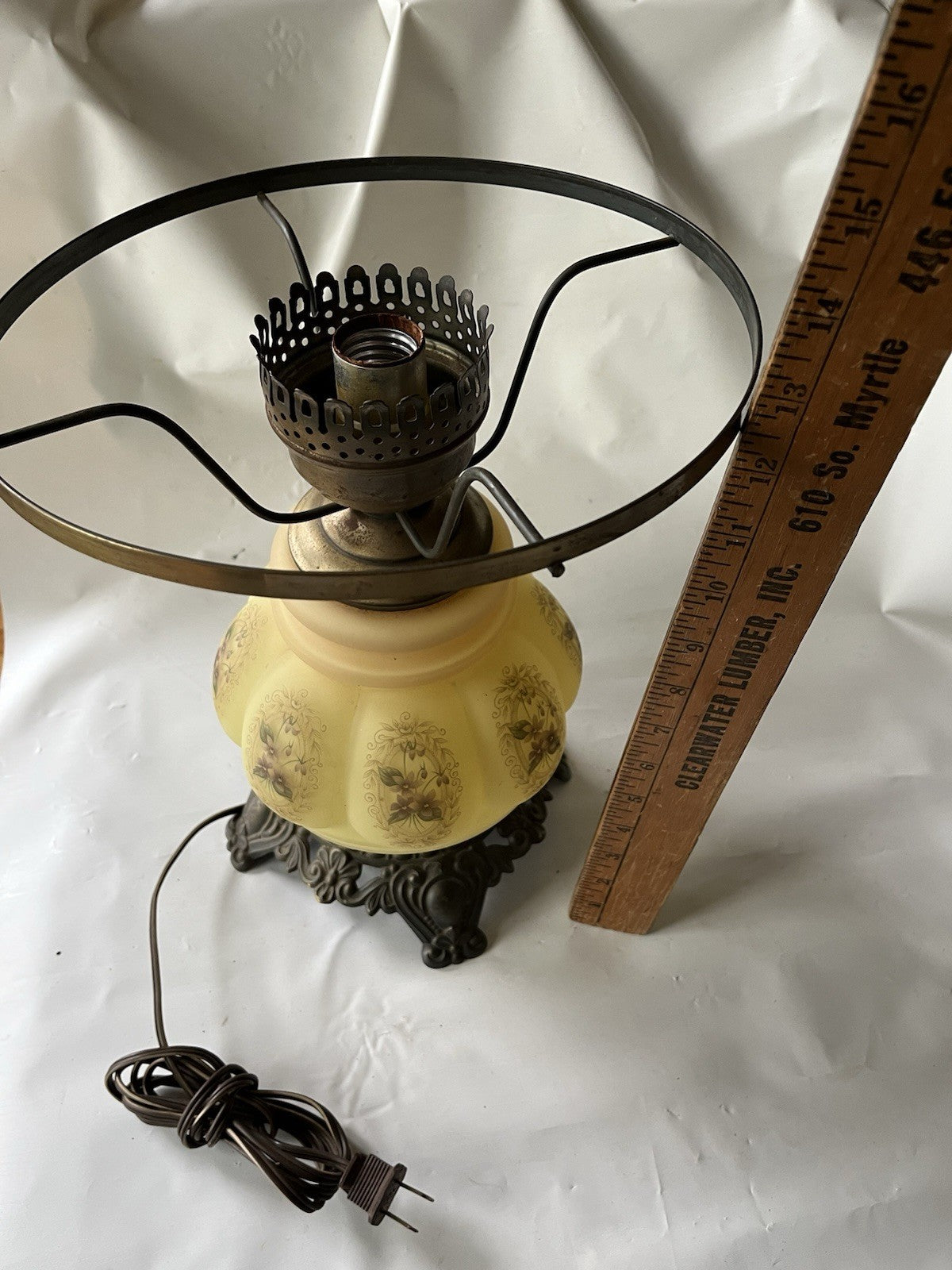 Vintage Hurricane GWTW Electric Lamp Yellow Hand painted Florals Base Only WORKS