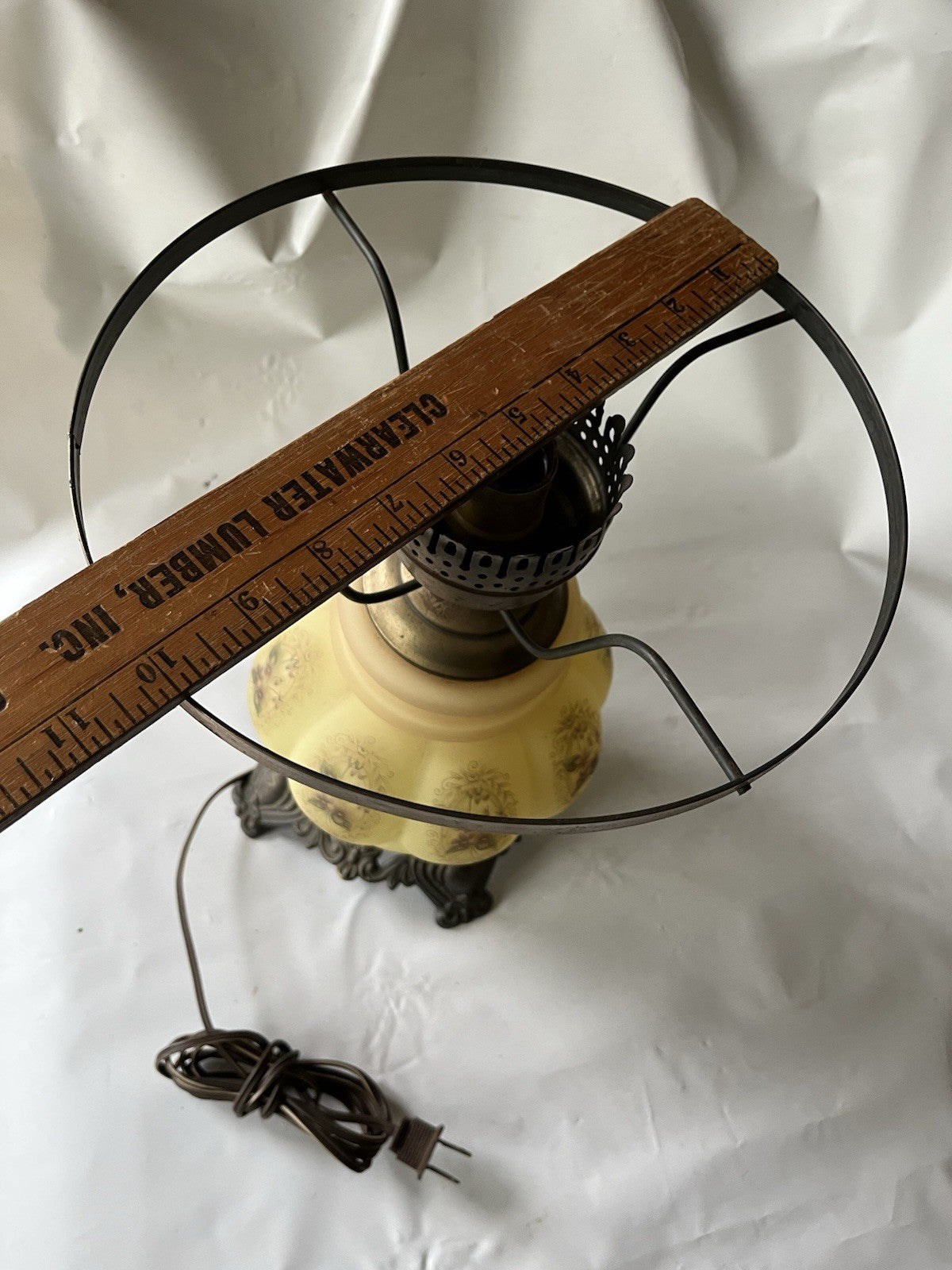 Vintage Hurricane GWTW Electric Lamp Yellow Hand painted Florals Base Only WORKS