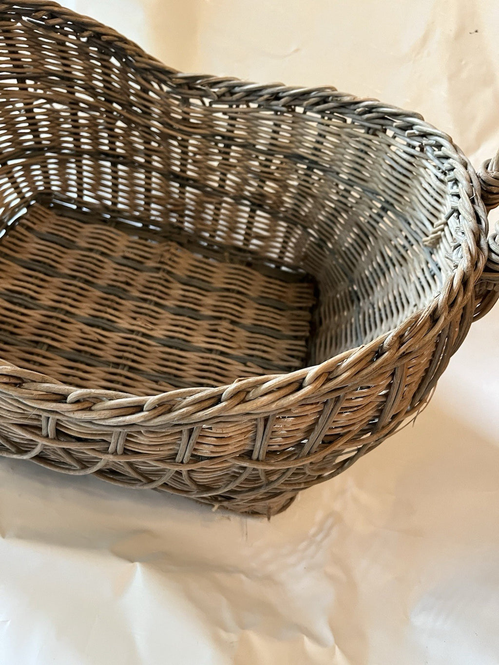 Vintage Large Gathering Basket With Rectangle Bottom, Unique Details, GUC