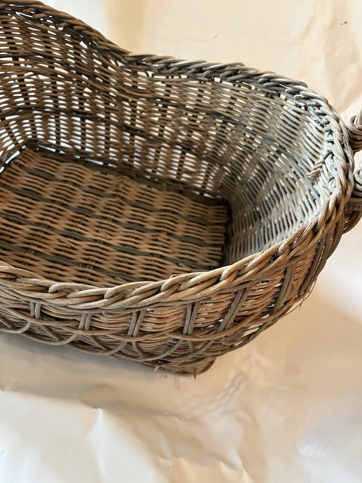Vintage Large Gathering Basket With Rectangle Bottom, Unique Details, GUC