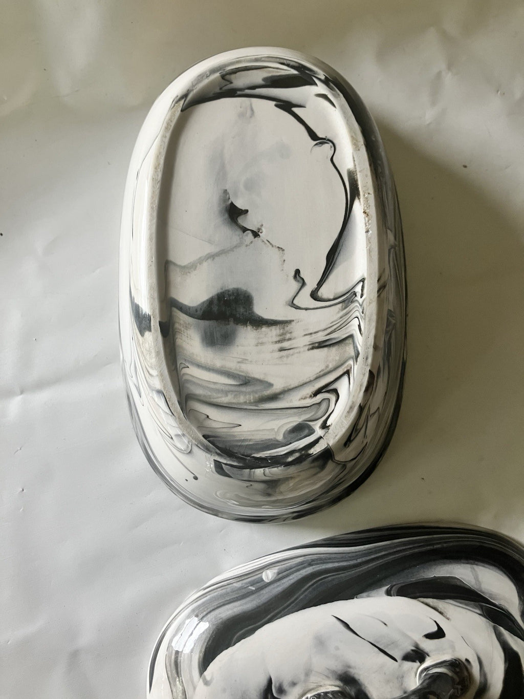Vintage Black And White Marbled Ceramic Agateware 9” Oval Casserole W/ Lid