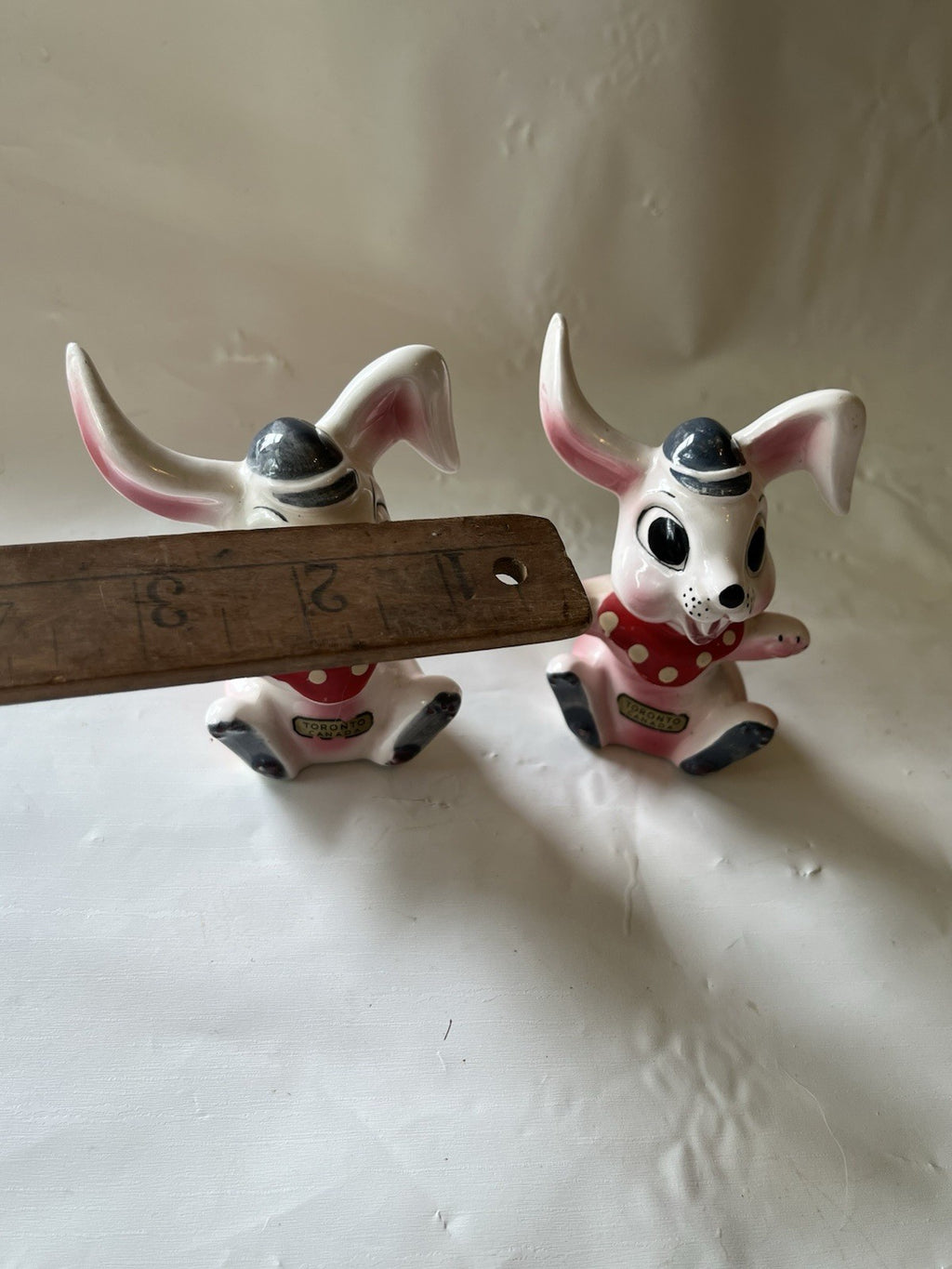 Vintage AnEnterprise Exclusive Artmark Rabbit Salt & Pepper Shakers EVC