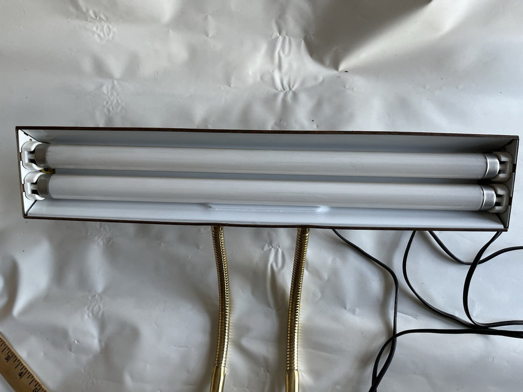Vintage Tensor Desk Bankers Lamp In Wood And Gold Finish, 18” Side Shade. Works!