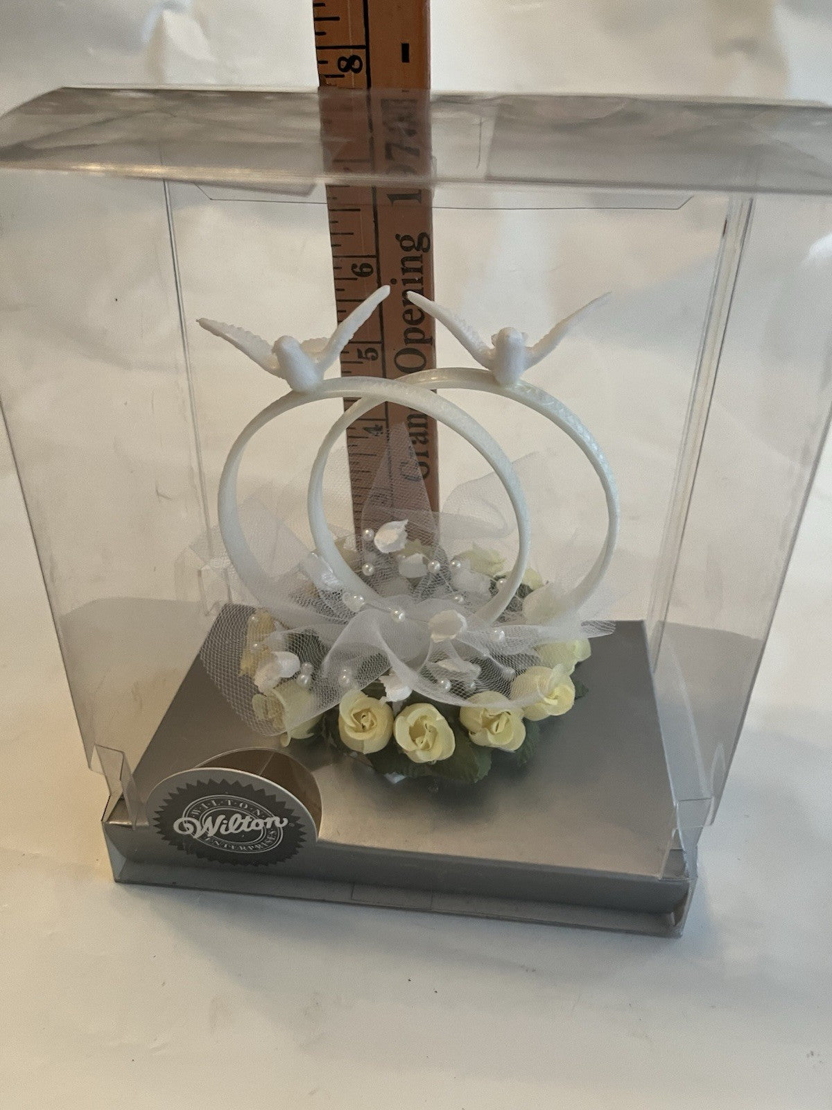 Vintage 1998 Wilson Cake Wedding Topper W/ Rings And Dove, Roses NOS