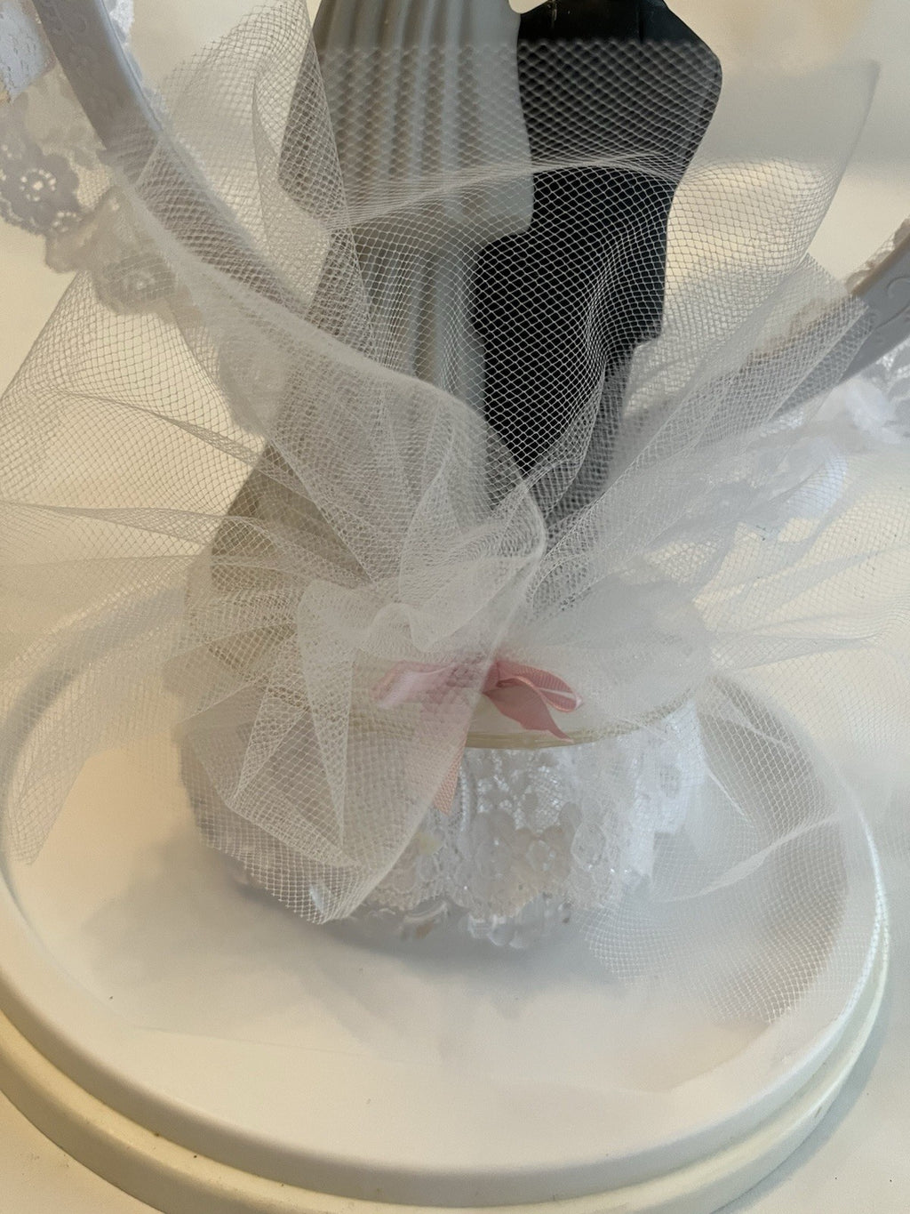Vintage/ MCM Wedding Cake Topper With Heart Arch, Lace; Original Case NOS
