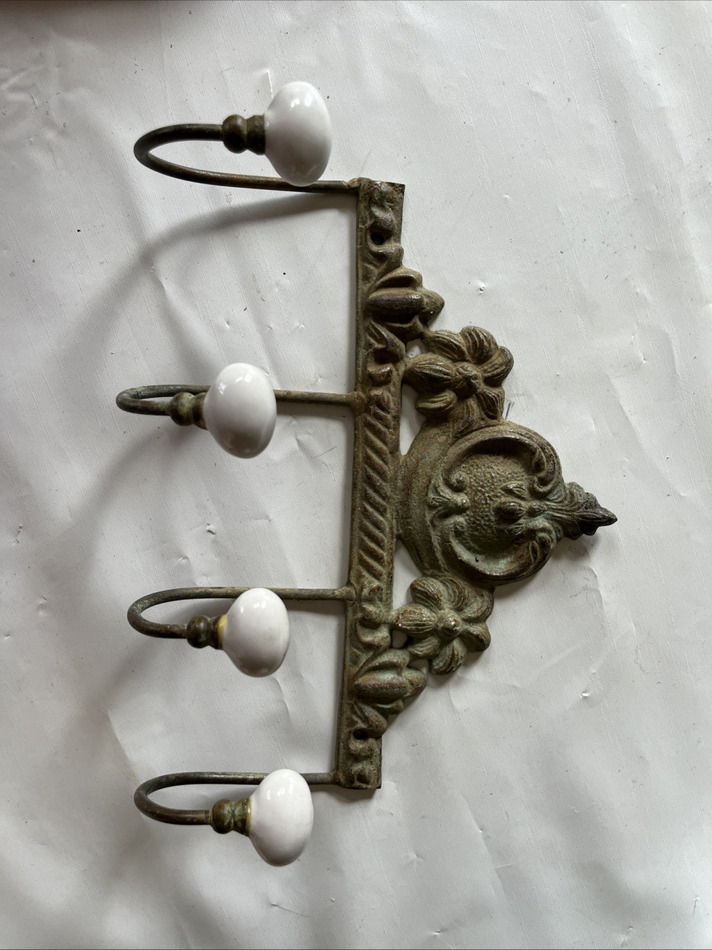 Vintage Styled Cast Iron Metal And Porcelain Wall 4 Hooks; 8”x6” Ornate Details