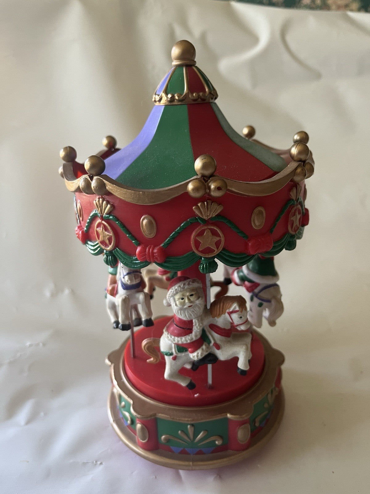 Vintage 1995 Avon Santa's Caroling Carousel -Revolves With Lights & Music WORKS
