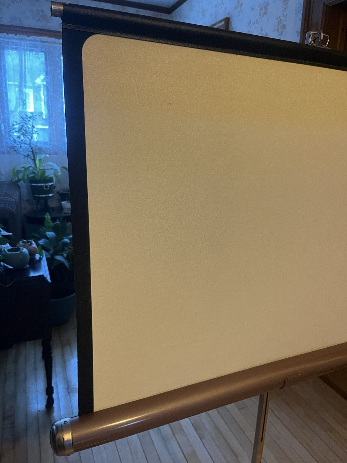 Da Lite White Magic Projector Screen 49" x 33" 1950s in Original Box 