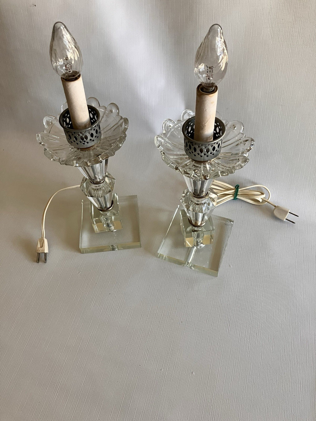 Vintage Pair Clear Luster Table Side Lamps; Working