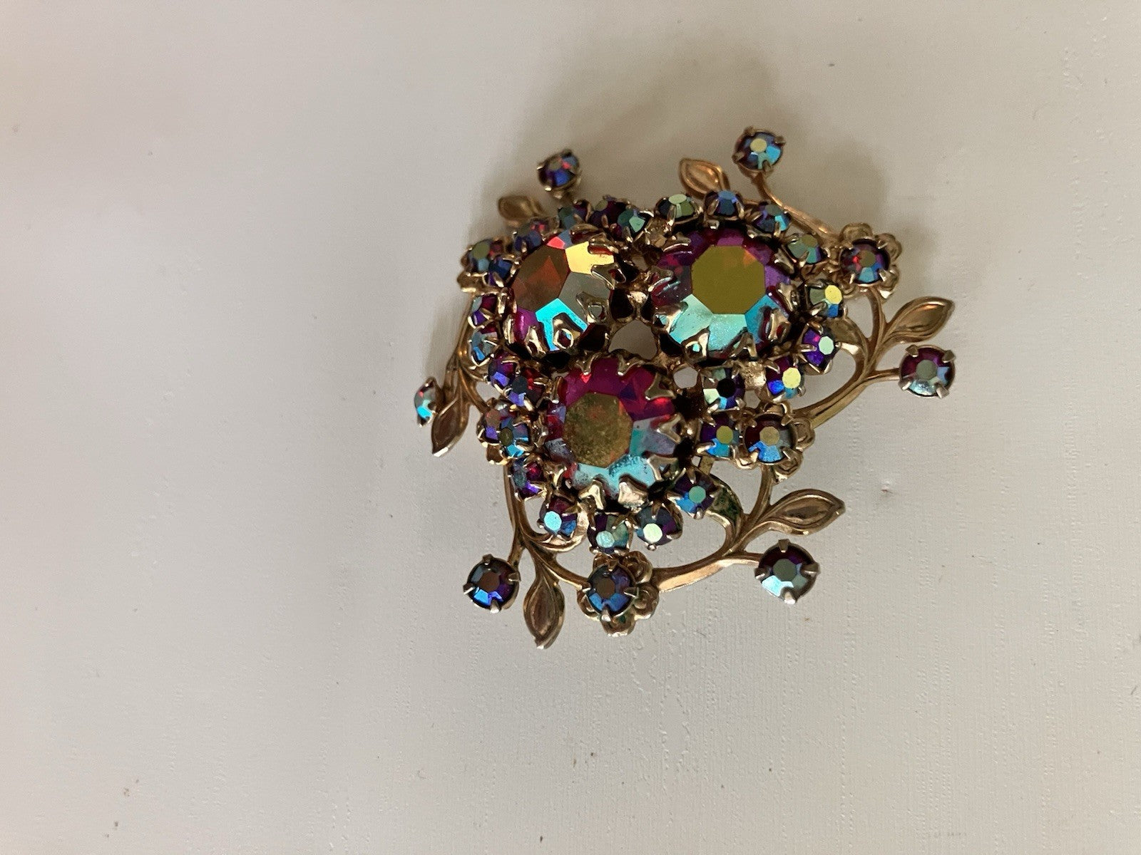 Vintage 1.5” Aurora Borealis Brooch; EVC