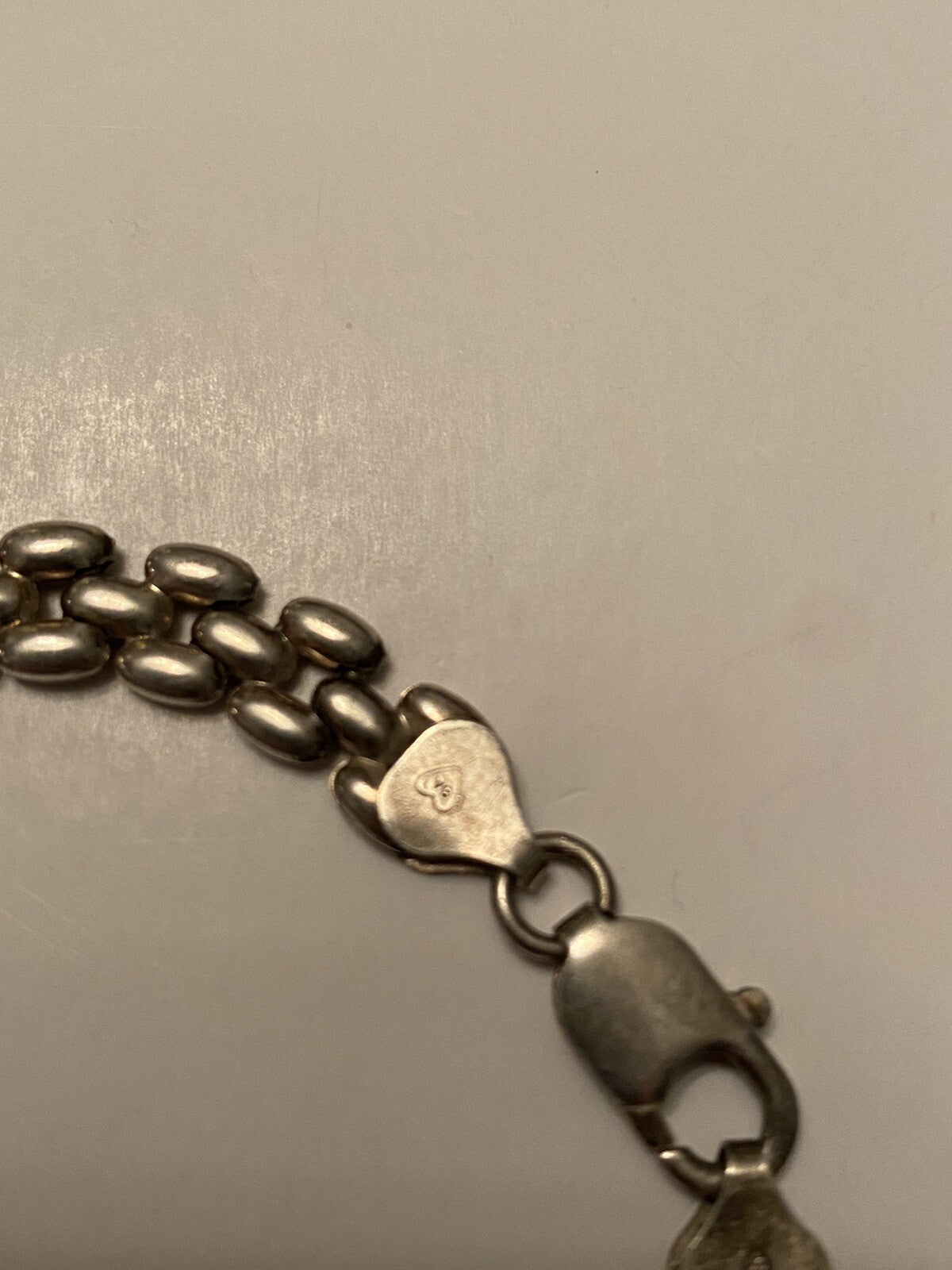 Vintage Silver Bracelet Marked 925 Italy & SA w/ Heart Around It 3g