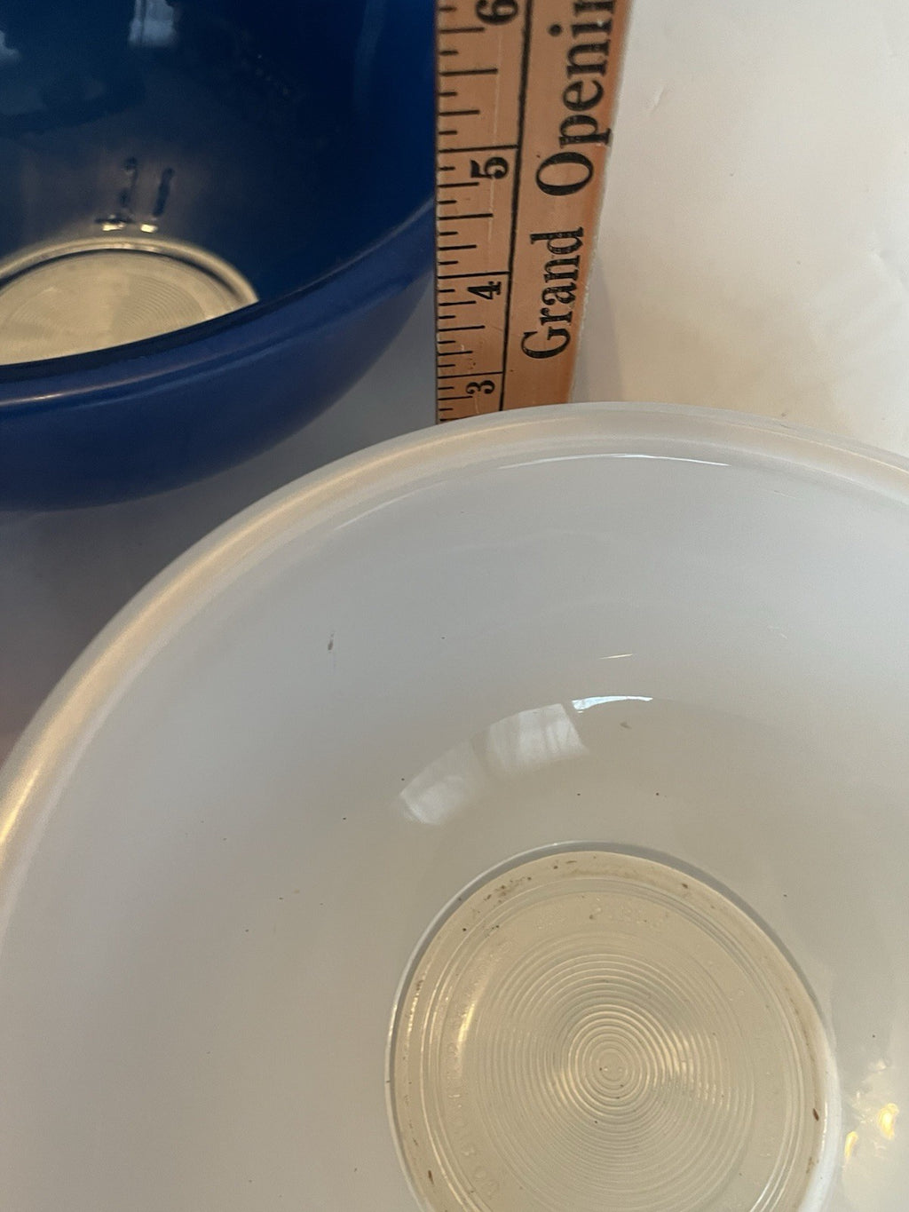 Vintage Pyrex Nesting Bowls Set Red White Blue Collectible 322, 323, 325