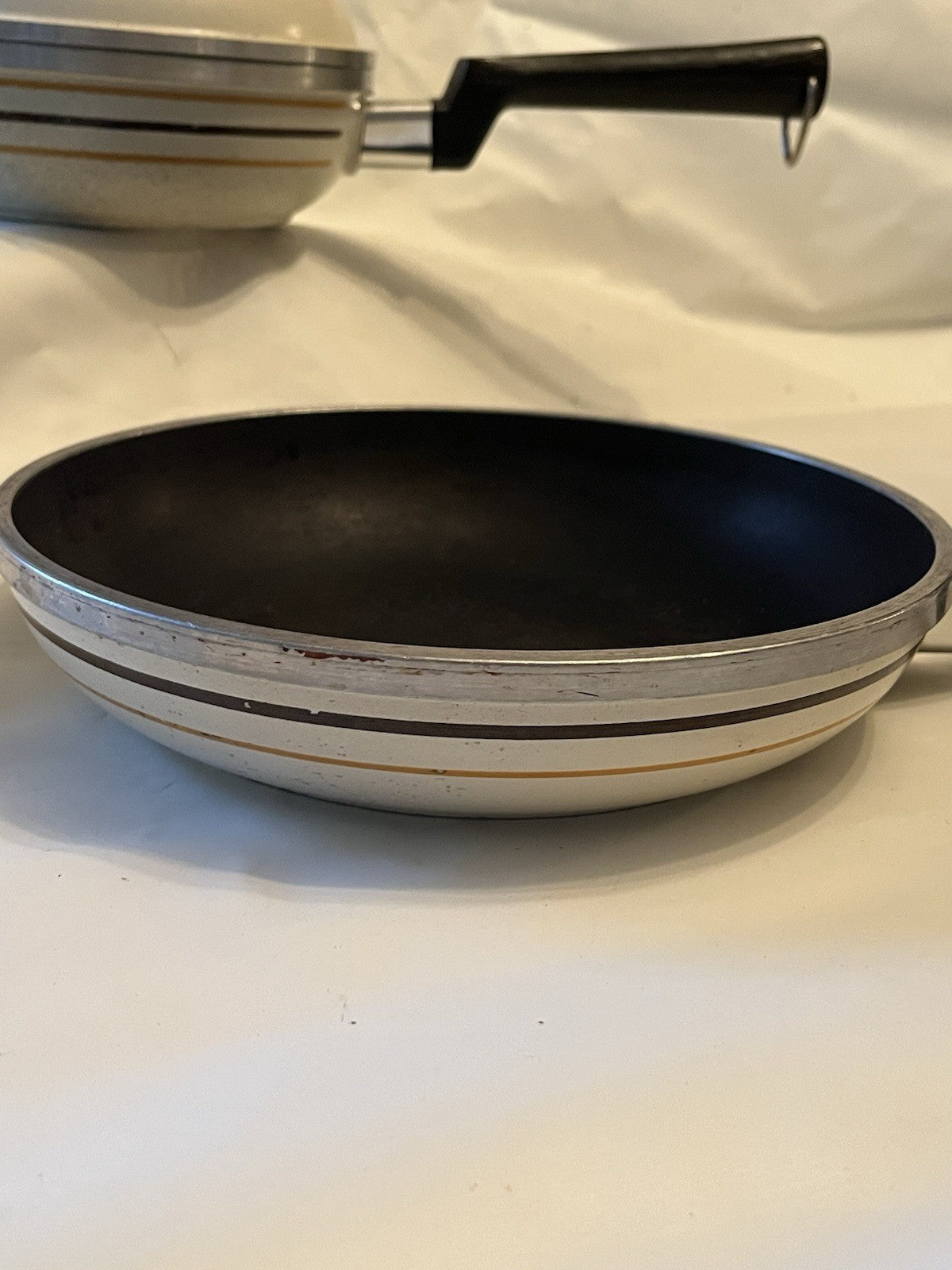 Vintage Regal Ware Cast Aluminum 1 quart w/ lid And 8” Pan cream color & stripes