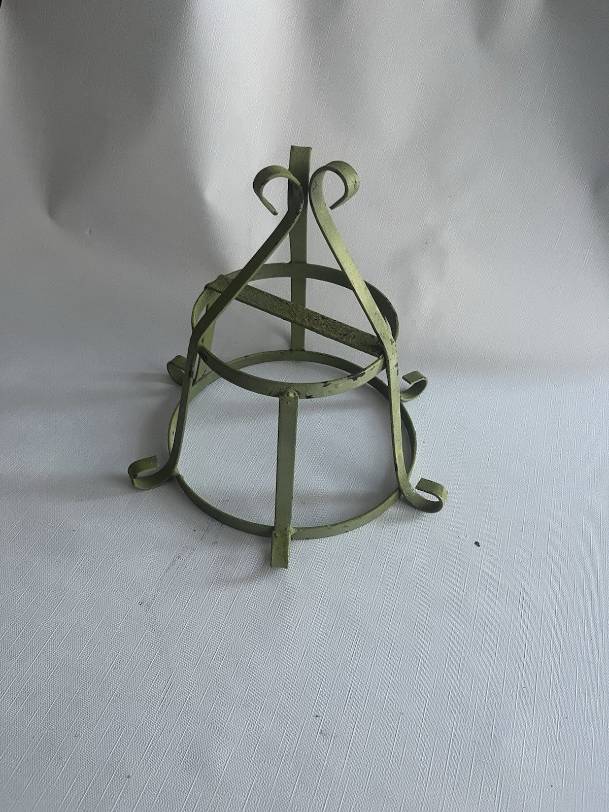Vintage Green Wrought Iron Scalloped Plant Hanger, Round