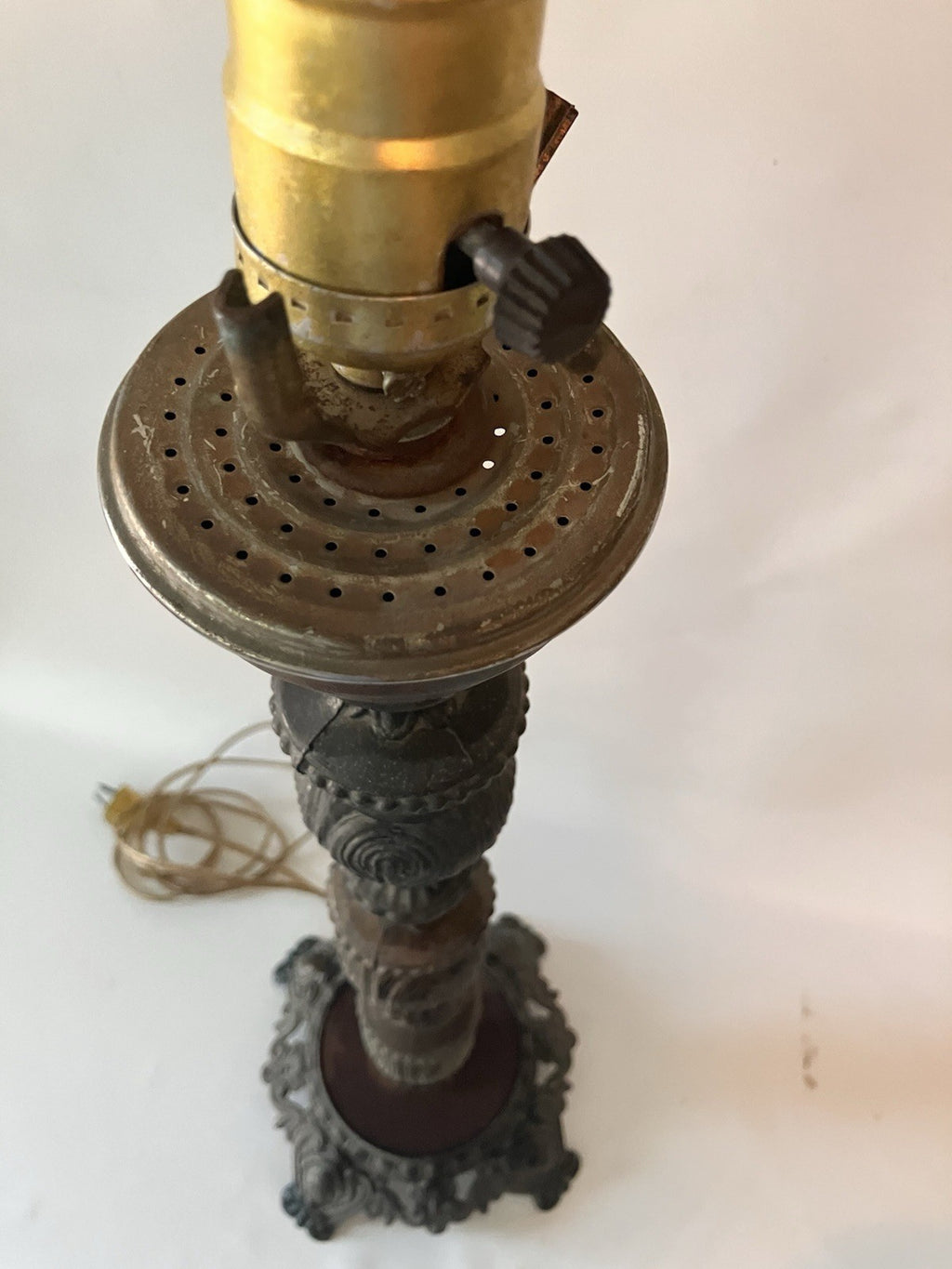 Vintage Accurate Casting Inc. Electric 23” Lamp, Works!