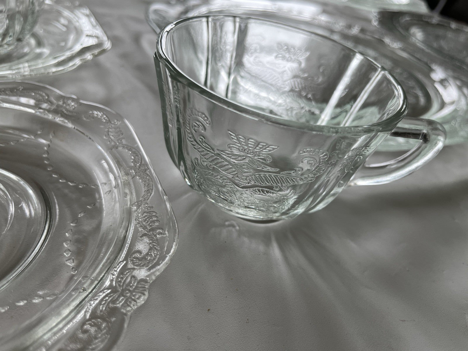 Federal Glass Clear Depression Etched Dinner Plates, Bowls, Cup/saucer 16 Piece