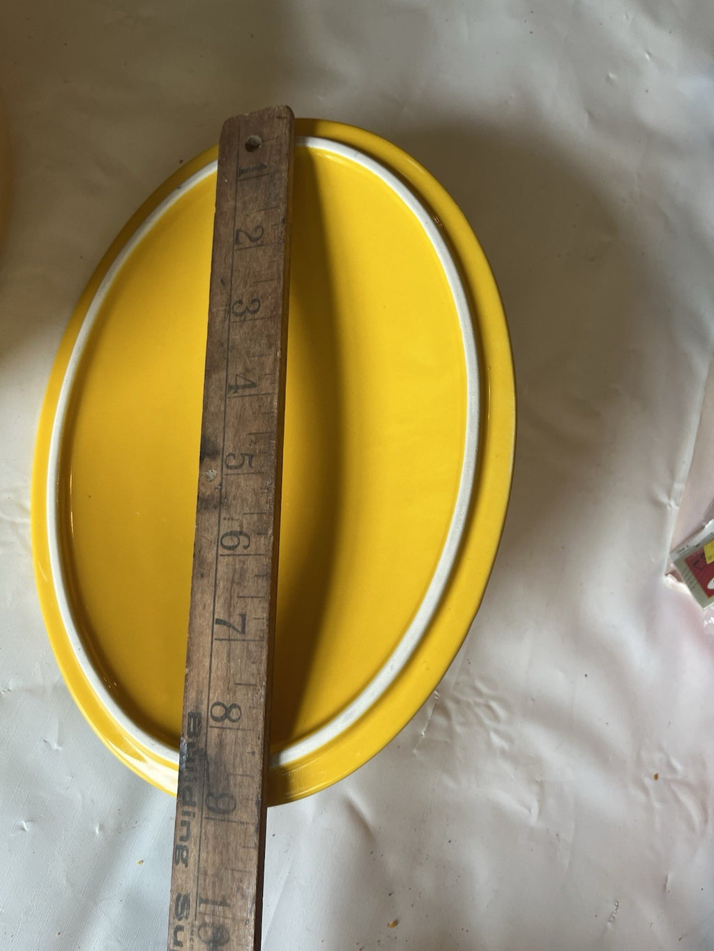 Mr. Food Test Kitchen Yellow And White Oval Casserole Dish With Lid; EUC
