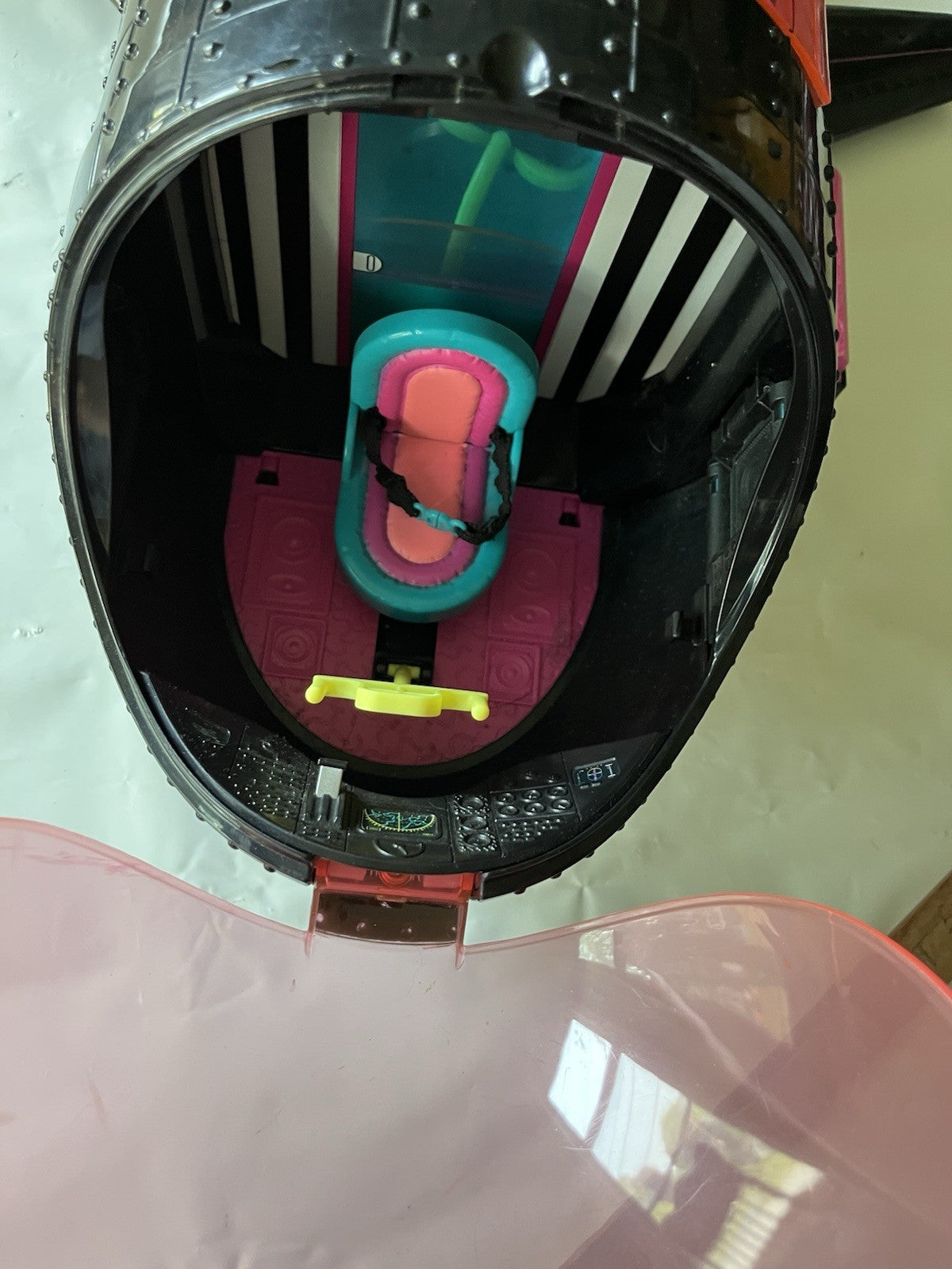 LOL Surprise Omg Remix 4/ 1 JET Plane Some Furniture J5 2020