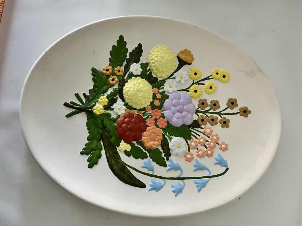 Vintage Ceramic Flower Mold Wall Hanging Plaque; Oval 13x10” EVC