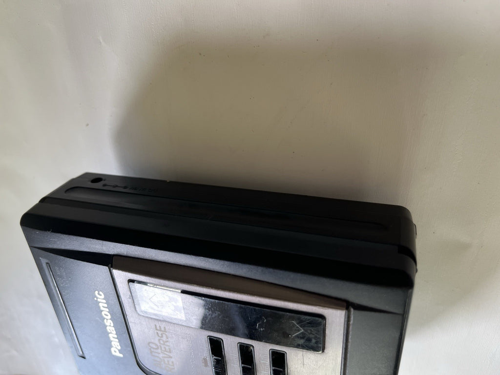 Panasonic RQ-V151  Portable AM / FM / Auto Reverse Cassette Player Works!!