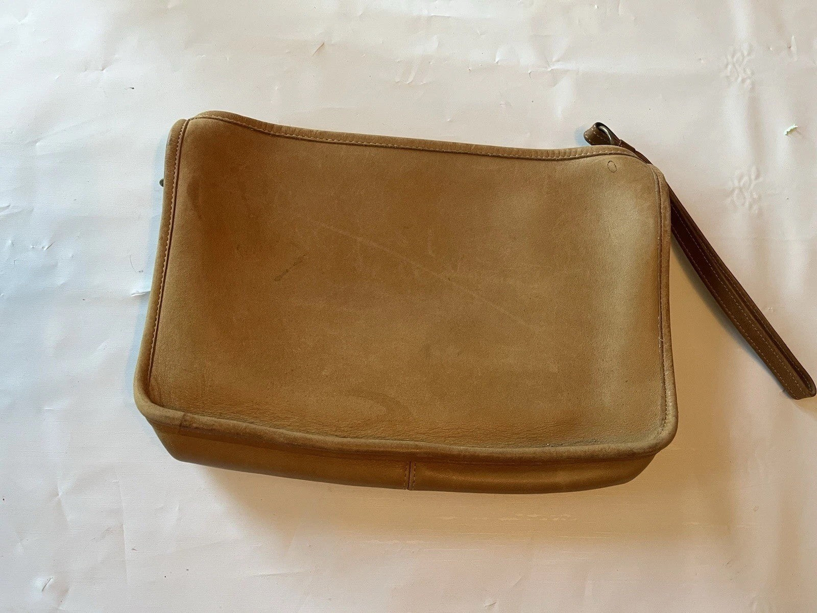 Vintage 1982/83 Coach STYLE 9560 Slim Clutch Standard In Tan Registration 0922