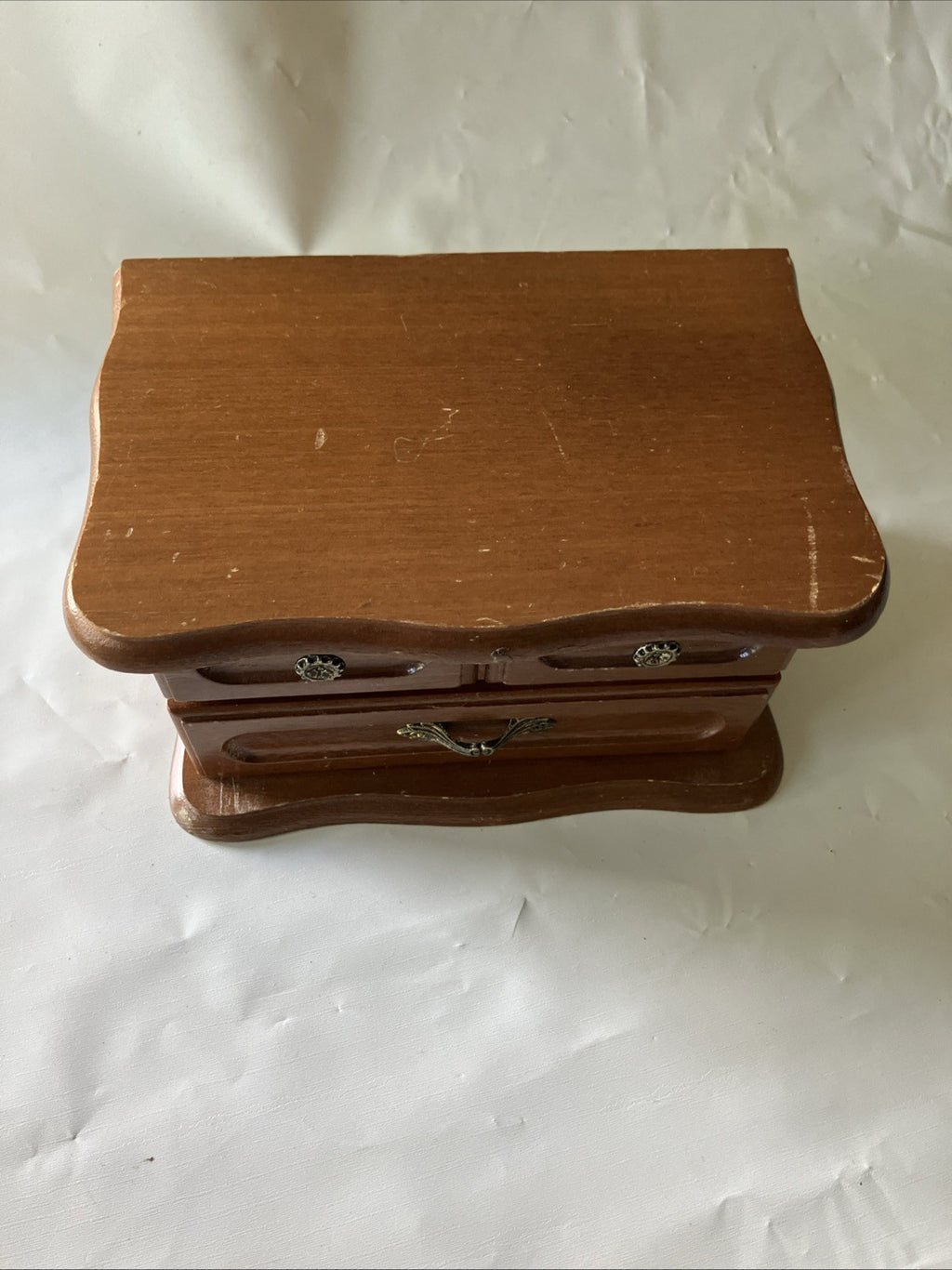 Vintage MCM Wooden Jelwery Box With Scalloped Edges, Velvet Int. Drawer, Mirror