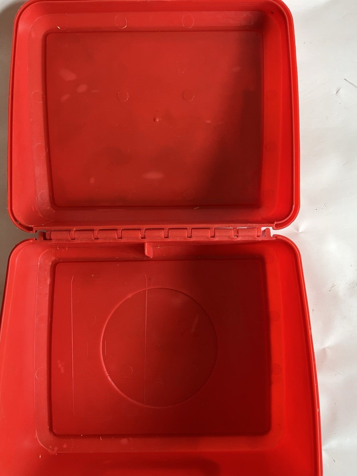 Retro 1990’s Red Aladdin Lunchbox Of Disney Hunchback Of Notre Dame