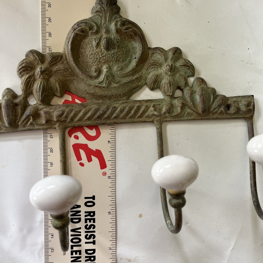 Vintage Styled Cast Iron Metal And Porcelain Wall 4 Hooks; 8”x6” Ornate Details