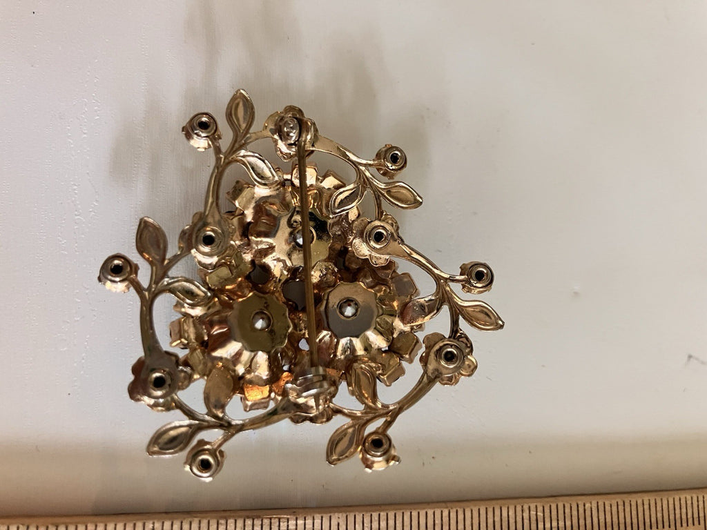 Vintage 1.5” Aurora Borealis Brooch; EVC