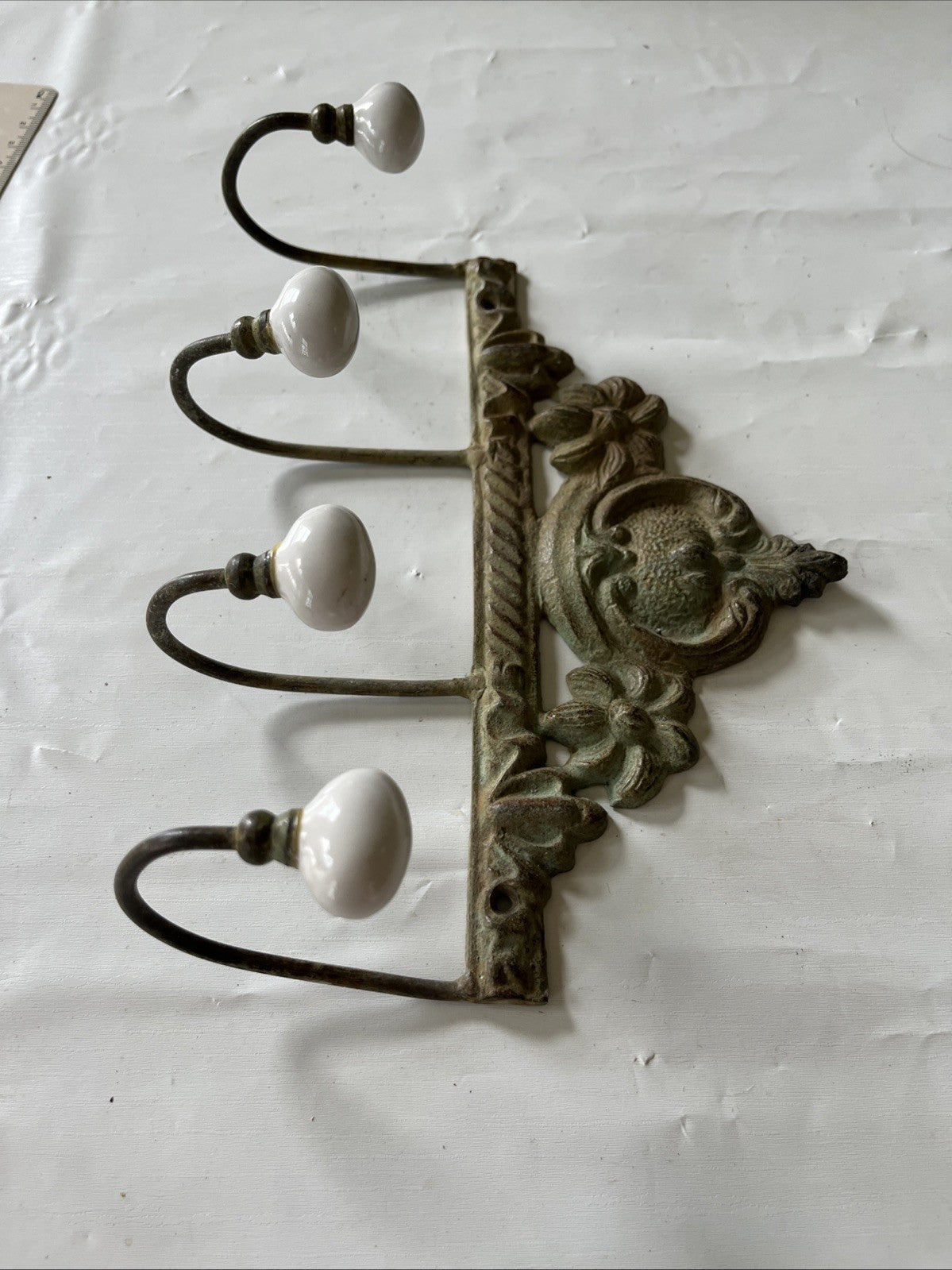 Vintage Styled Cast Iron Metal And Porcelain Wall 4 Hooks; 8”x6” Ornate Details