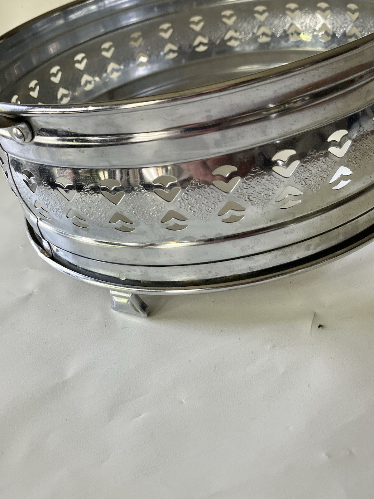 Vintage Hammered Ornate Metal Casserole 8” Round Stand/Carrier Floral Details