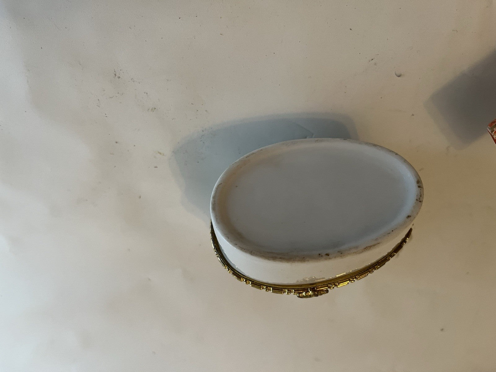 Vintage Chicken Hen Trinket Dish With Trunk Style Opening; Gold Tone Rim