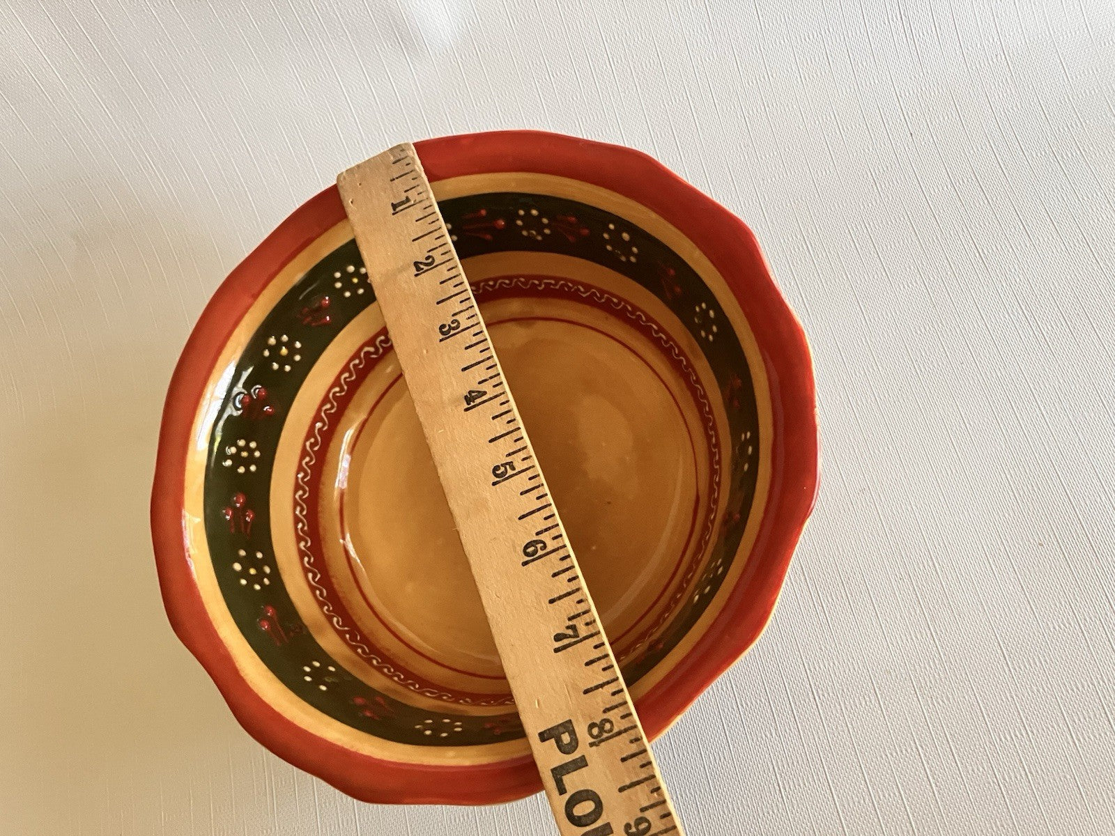 Mexican Talavera Hand-painted Scalloped Oval Bowl.
