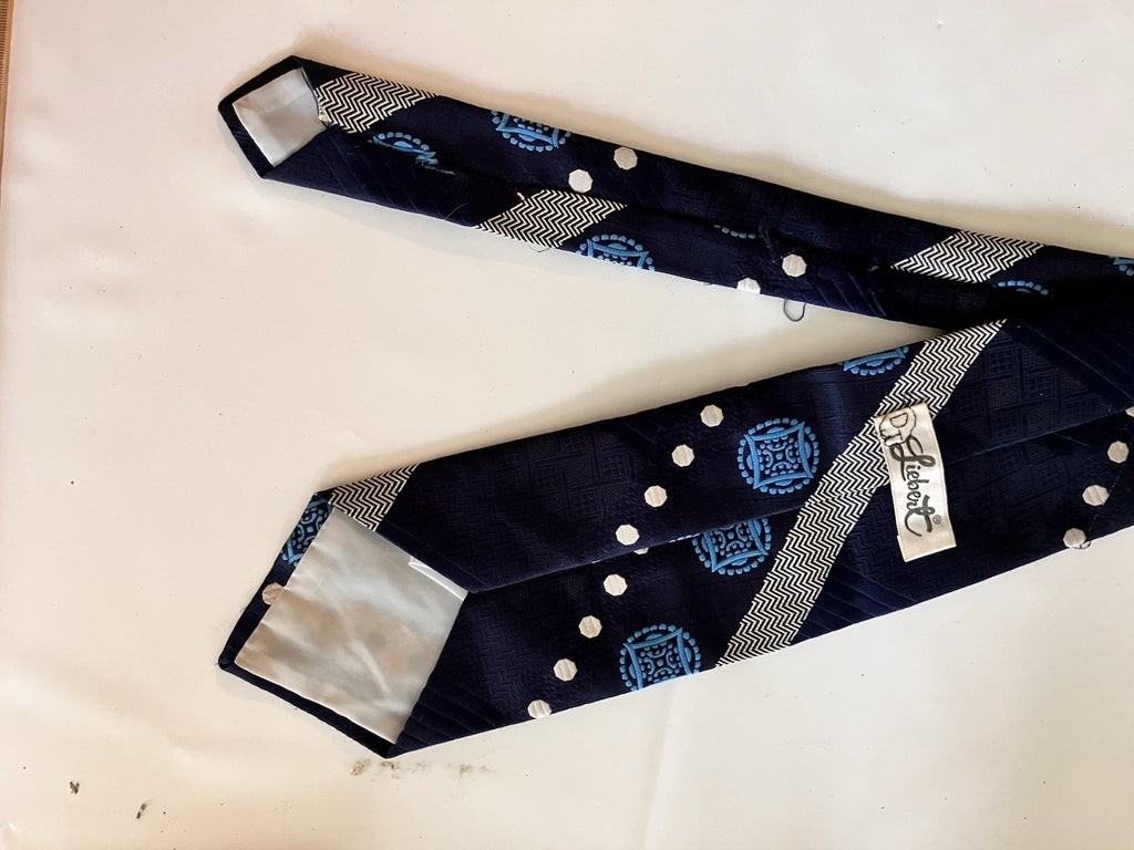 Vintage 1960’s Lot Of 7 Ties; Wide And Skinny Ties, Bow tie Clip On