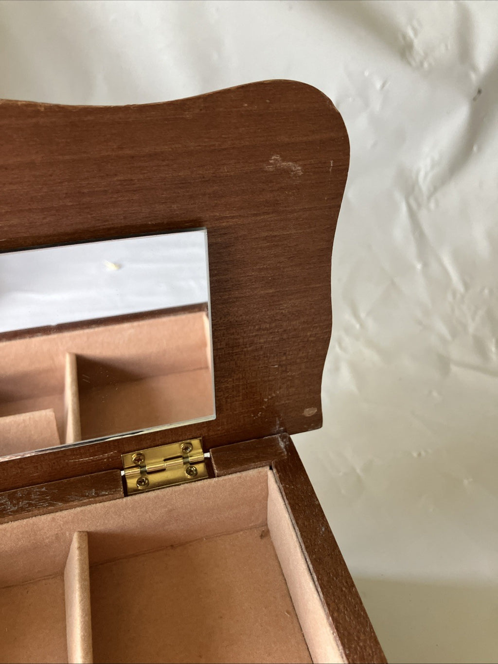 Vintage MCM Wooden Jelwery Box With Scalloped Edges, Velvet Int. Drawer, Mirror