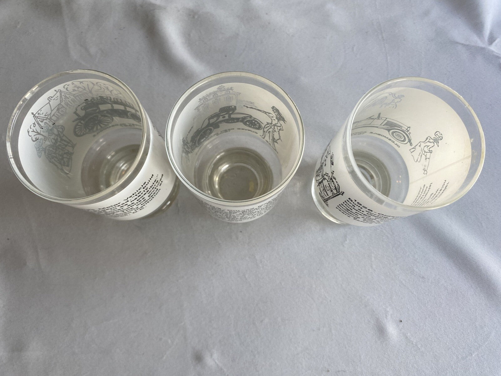 Anchor Hocking Vintage Set of 3 Oldsmobile Antique Cars Drinking Glasses (5.5”)