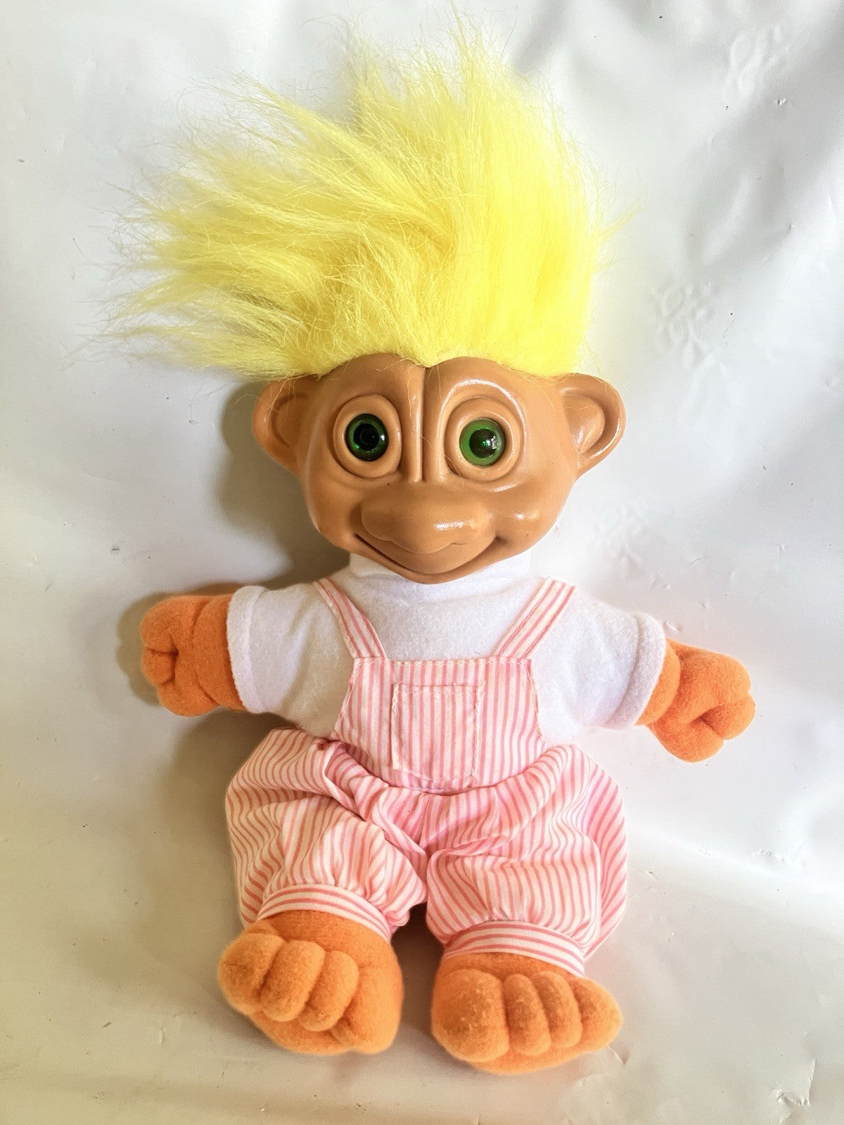 Vtg. 1992 Soma Glo Troll Doll; Light Up Green Eyes W/ Yellow Hair. Pink/white