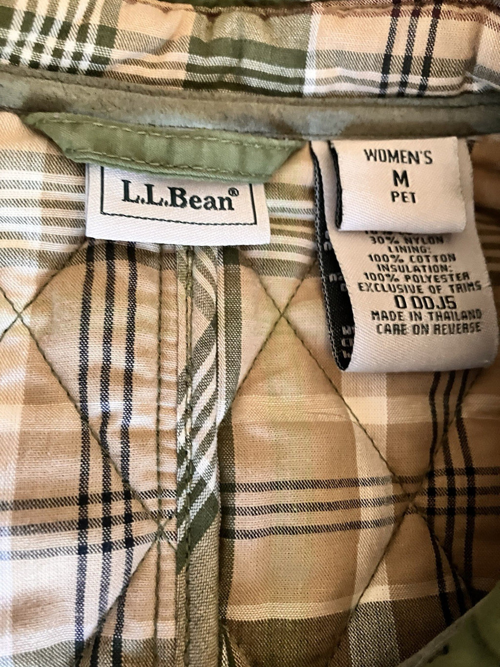 LL Bean Women’s Green Quilted Vest Size M Petite
