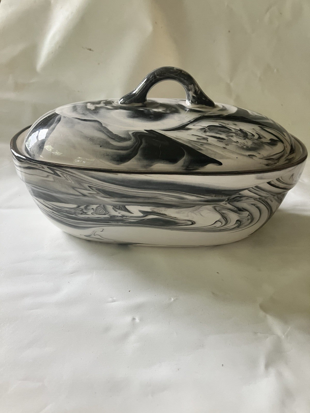 Vintage Black And White Marbled Ceramic Agateware 9” Oval Casserole W/ Lid