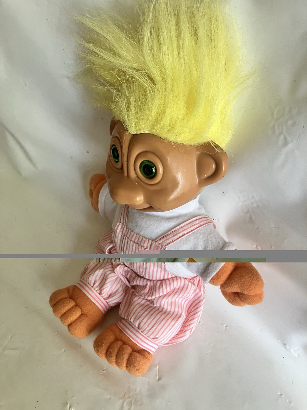 Vtg. 1992 Soma Glo Troll Doll; Light Up Green Eyes W/ Yellow Hair. Pink/white
