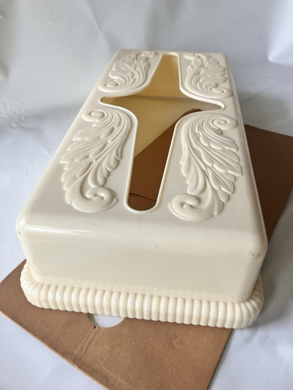 Vintage MCM Beige/Off White Plastic Art Deco Styles Tissue Box Wall Mount/Box