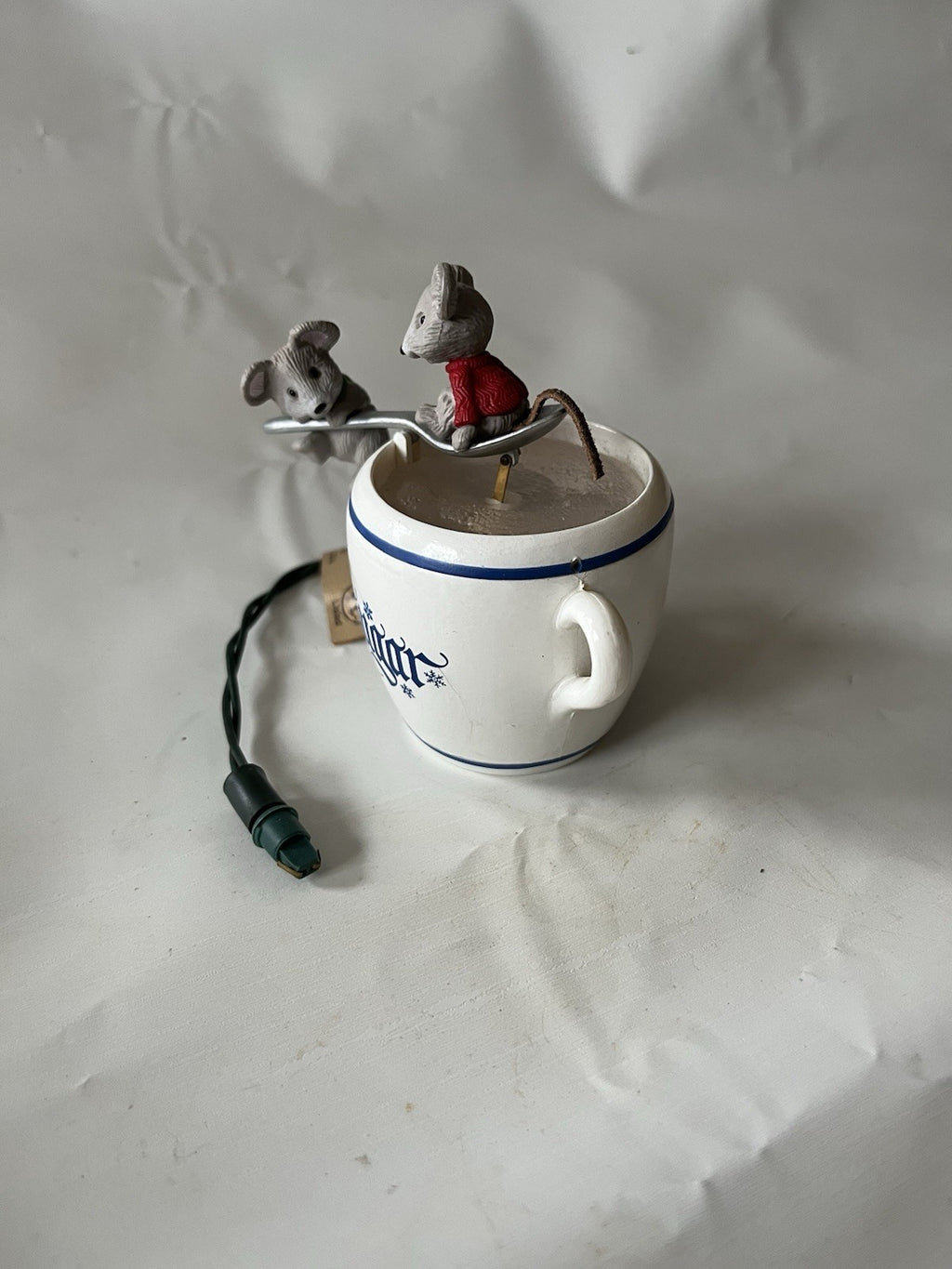 Hallmark LOVING SPOONFUL  1989  Magic: Light & Motion Decoration; See Photos