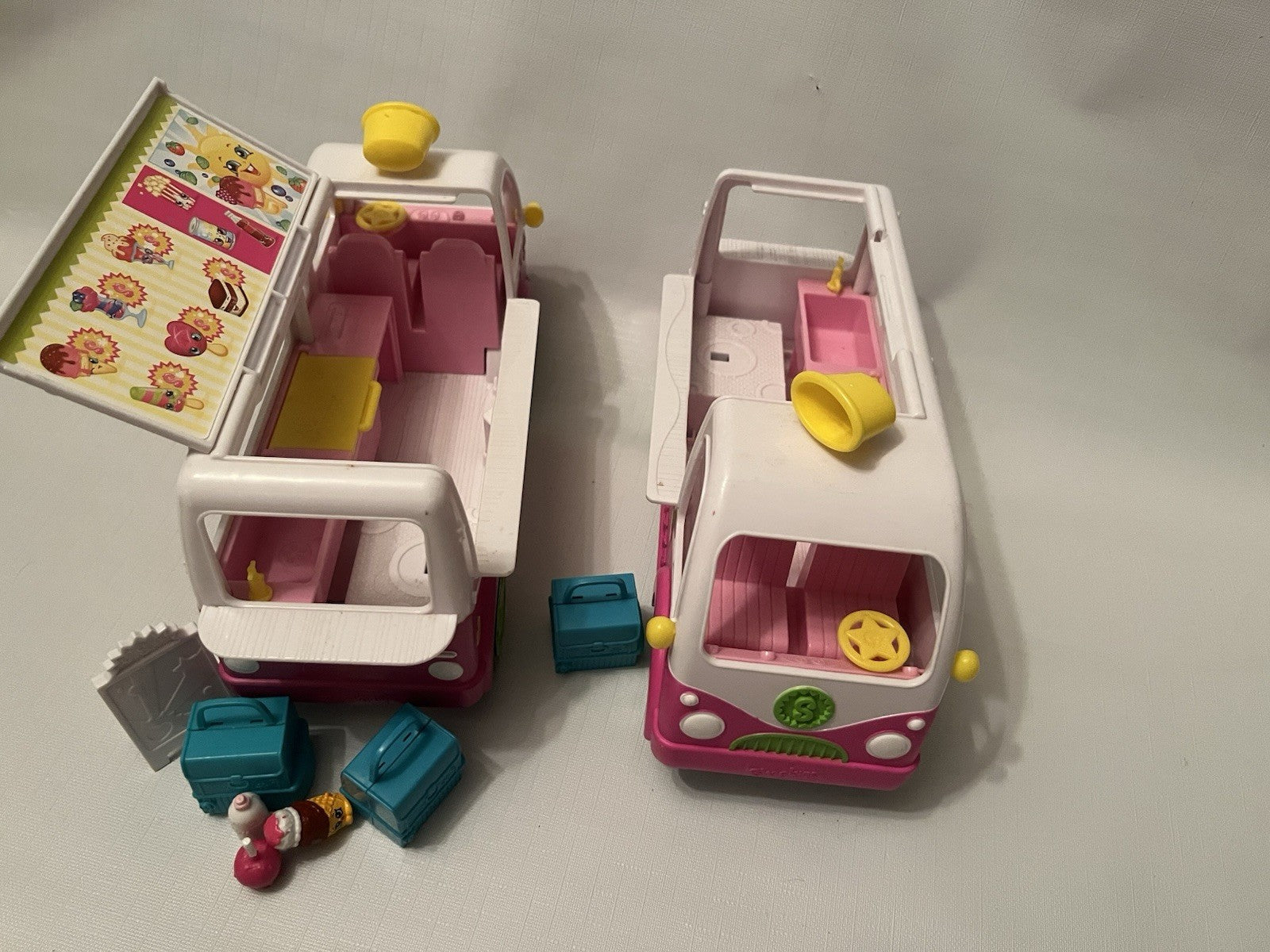 Shopkins Season 3 Scoops Ice Cream Truck Playset