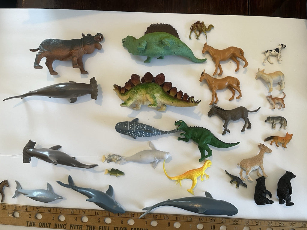 Large Lot of Rubber/Plastic Animal Toys Sharks/Dinos/Bears/Farm Animals Fish