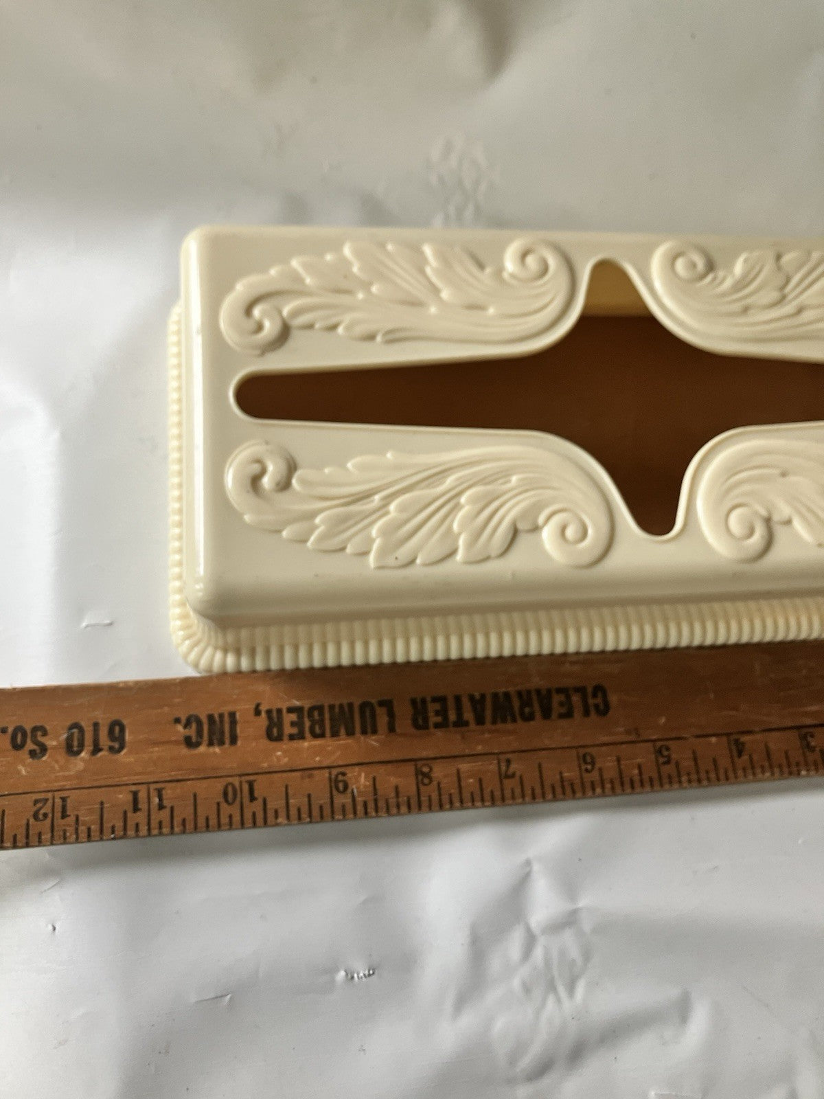 Vintage MCM Beige/Off White Plastic Art Deco Styles Tissue Box Wall Mount/Box